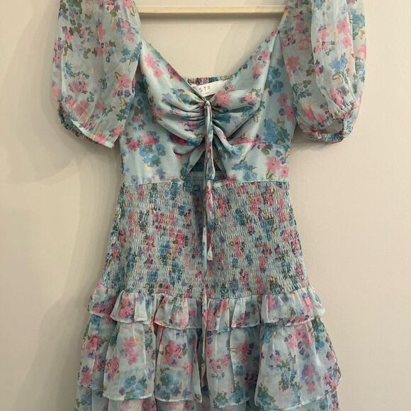 ASTR The Label Floral Smocked Dress - Picture 3 of 16